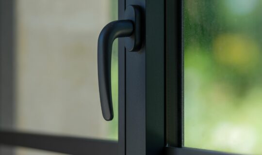 realisation-lef-saint-remy-de-provence-porte-fenetre-alu-zoom-2-1490x1180